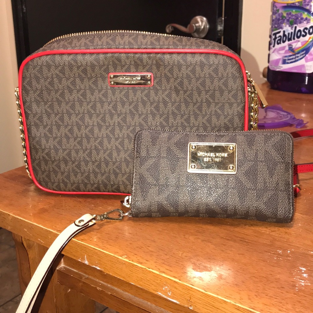 MAKE OFFERS! ✨Michael Kors crossbody and wallet!